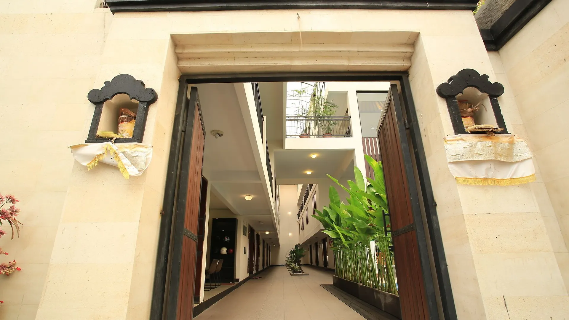 Legian Village Residence Seminyak  Aparthotel Seminyak (Bali)